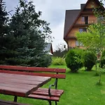 Goscinne U Komperdow Pod Wyciagiem Narciarskim Kaniowka 3*