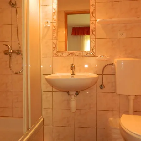 Bed & Breakfast Goscinne U Komperdow Pod Wyciagiem Narciarskim Kaniowka Białka