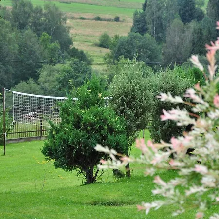 Goscinne U Komperdow Pod Wyciagiem Narciarskim Kaniowka Bed & Breakfast