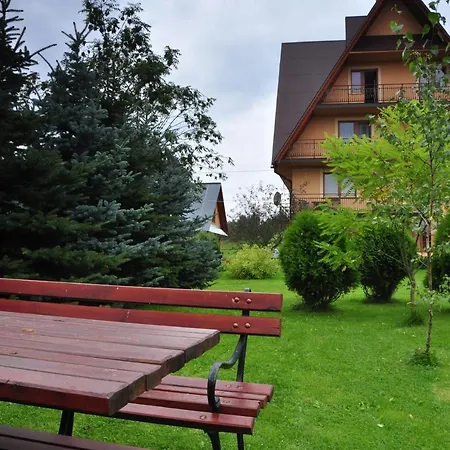Goscinne U Komperdow Pod Wyciagiem Narciarskim Kaniowka 3*