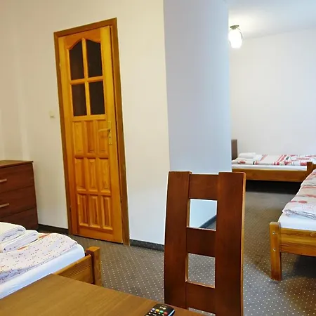 Bed & Breakfast Goscinne U Komperdow Pod Wyciagiem Narciarskim Kaniowka 3*