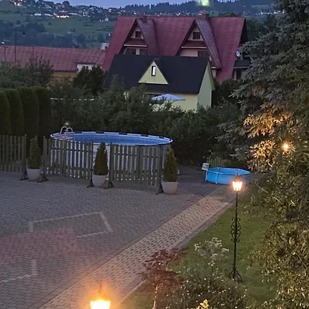 Goscinne U Komperdow Pod Wyciagiem Narciarskim Kaniowka 3* Białka