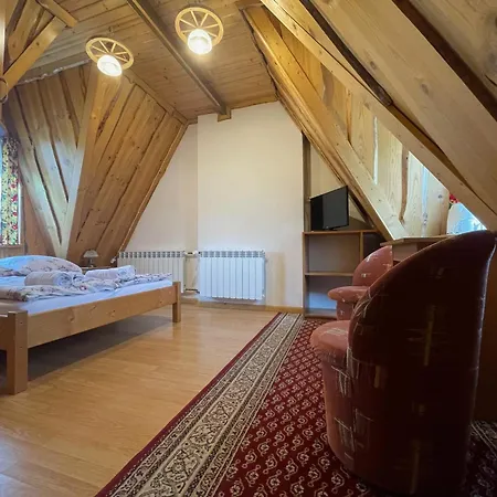 Bed & Breakfast Goscinne U Komperdow Pod Wyciagiem Narciarskim Kaniowka